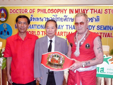 Dr.Channarog, Naris, Branko